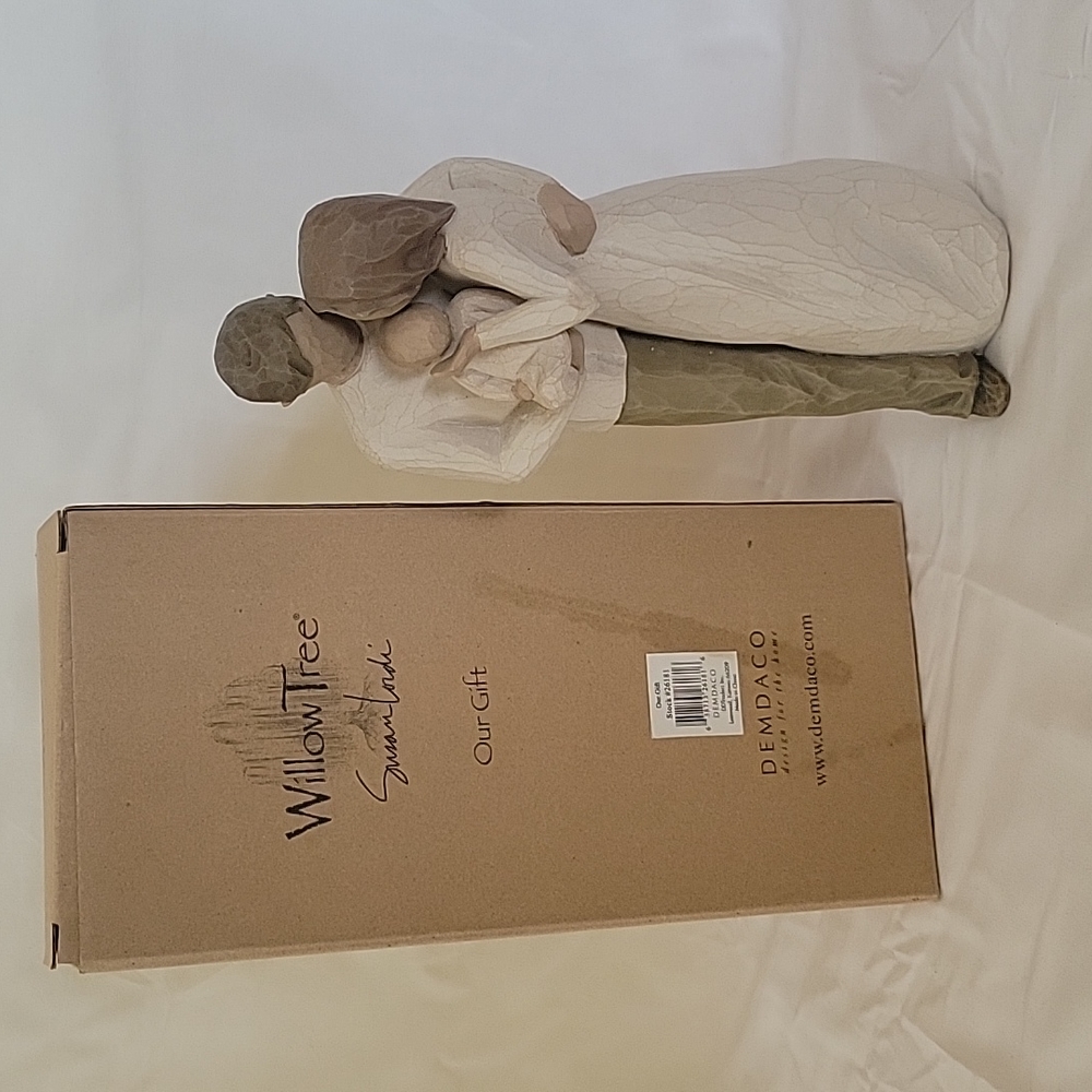 Willow Tree "Our Gift" figurine